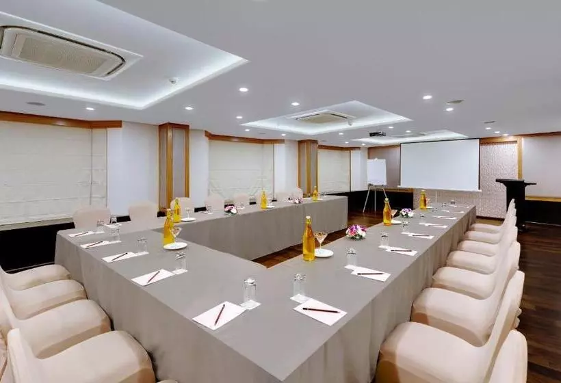 فندق The Fern Residency Midc, Pune