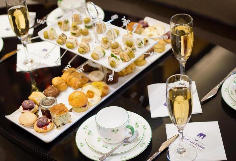 فندق The Station