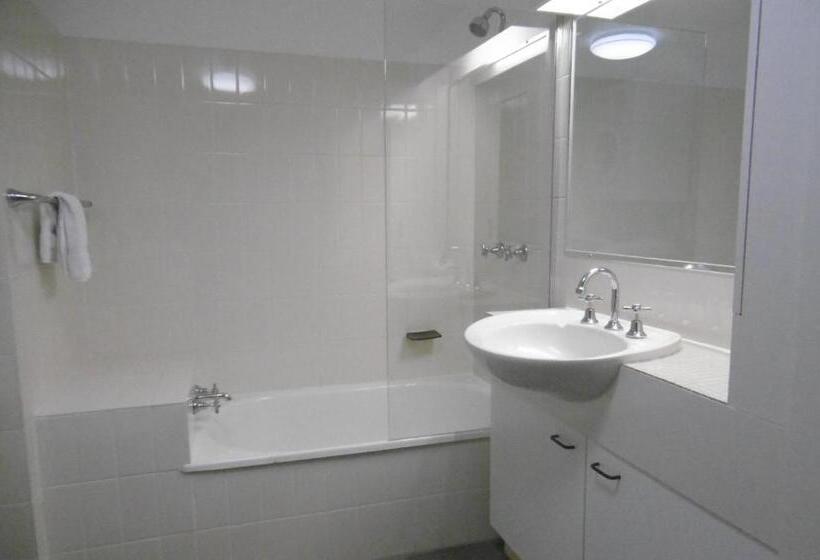 בית מלון כפרי Trafalgar Towers