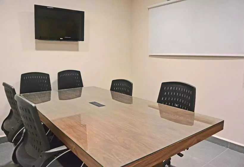 Wyndham Garden Mexico City Reforma