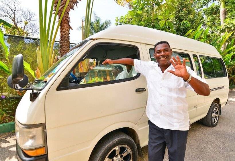 Beach House Condos, Negril