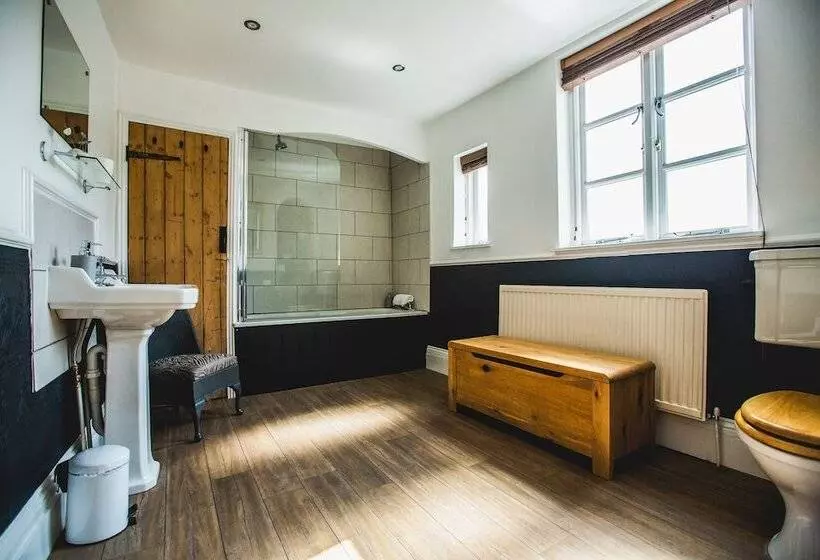 Nocleg ze śniadaniem No8 Chepstow