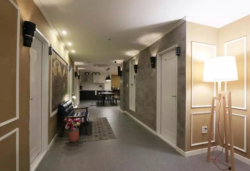 Blueboat Hostel Gyeongju