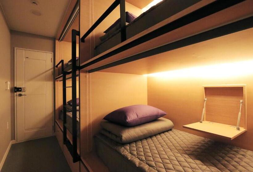 Blueboat Hostel Gyeongju