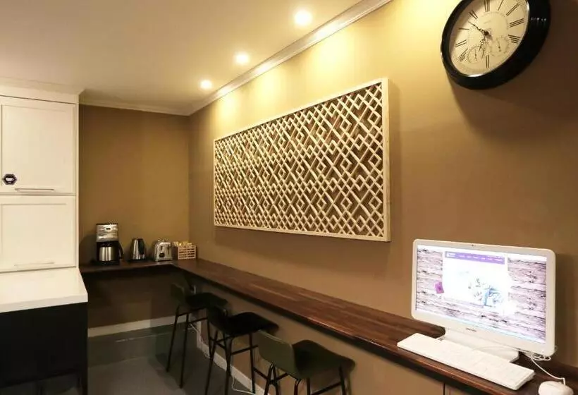 Blueboat Hostel Gyeongju