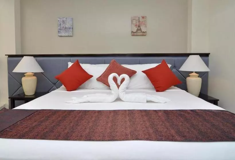 호텔 717 Cesar Place