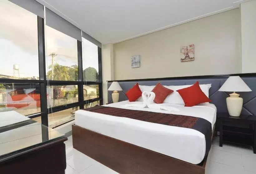 호텔 717 Cesar Place