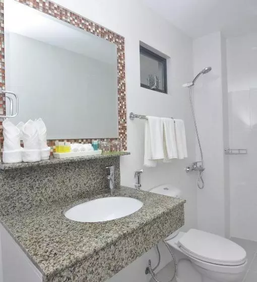 호텔 717 Cesar Place