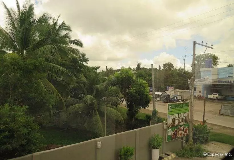 호텔 717 Cesar Place