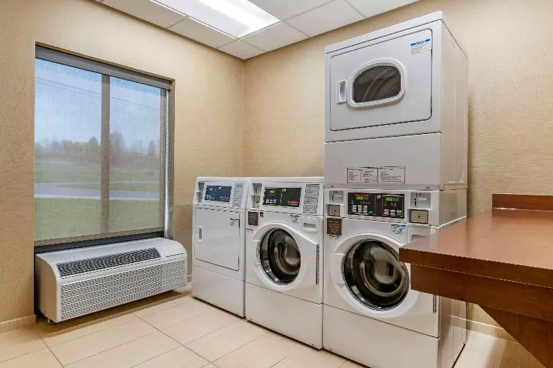 ホテル Comfort Suites Manheim Lancaster