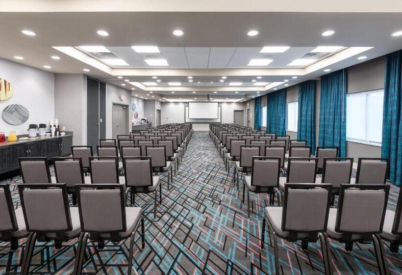 בית מלון כפרי Holiday Inn Express & Suites   Charlotte Airport, An Ihg