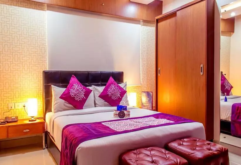 هتل Oyo Premium Diamond Park