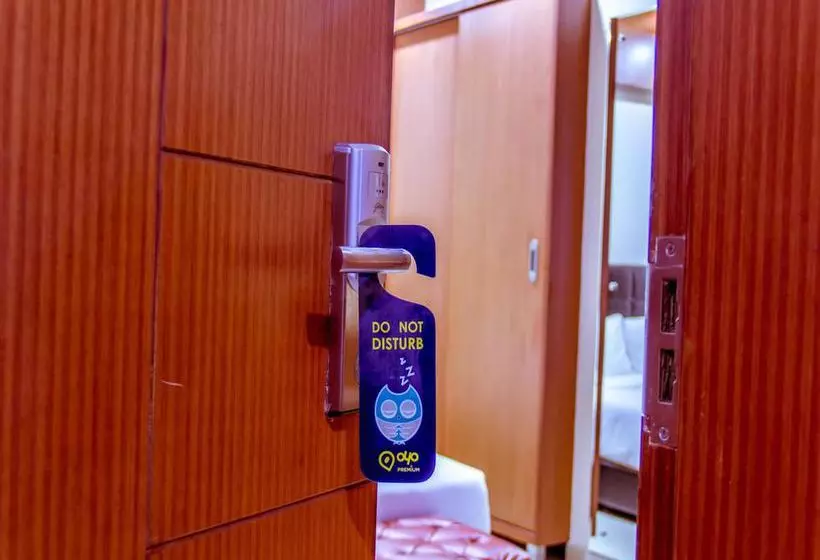 هتل Oyo Premium Diamond Park