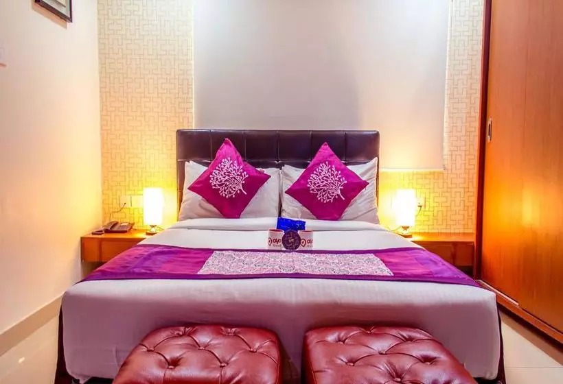 هتل Oyo Premium Diamond Park