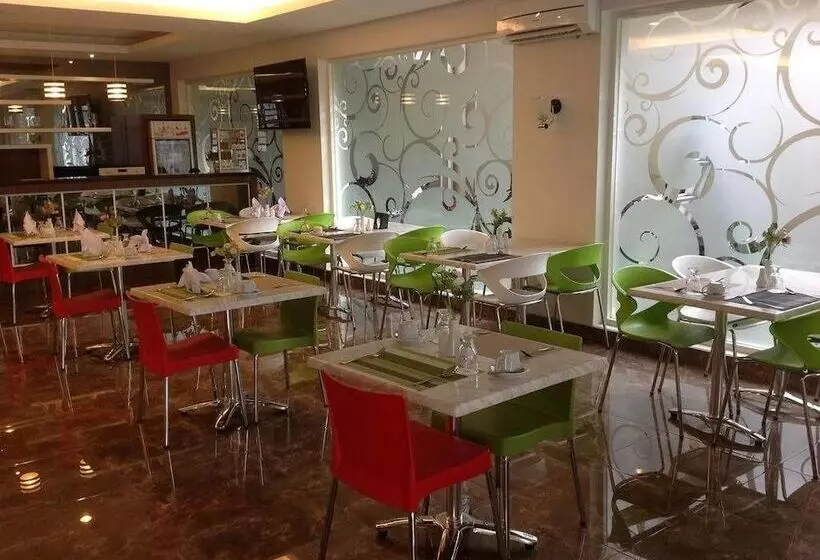 Otel Pacific Makassar