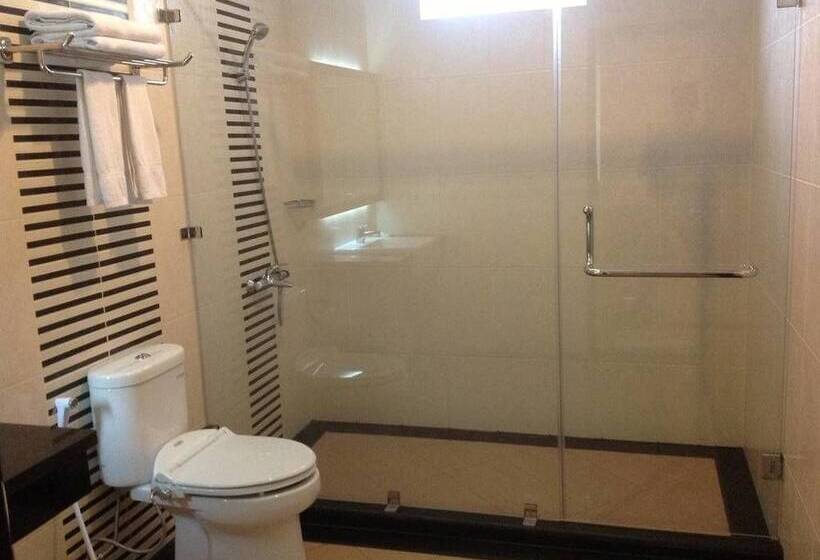 ホテル Pacific Makassar