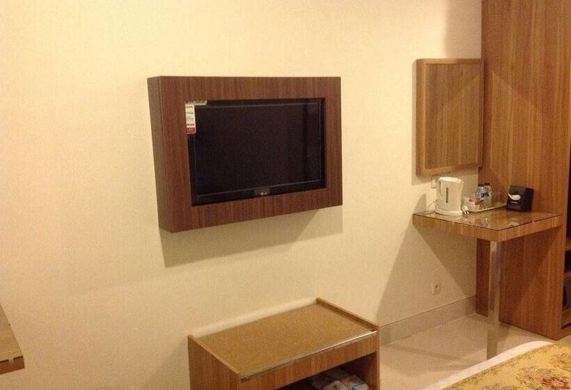 ホテル Pacific Makassar