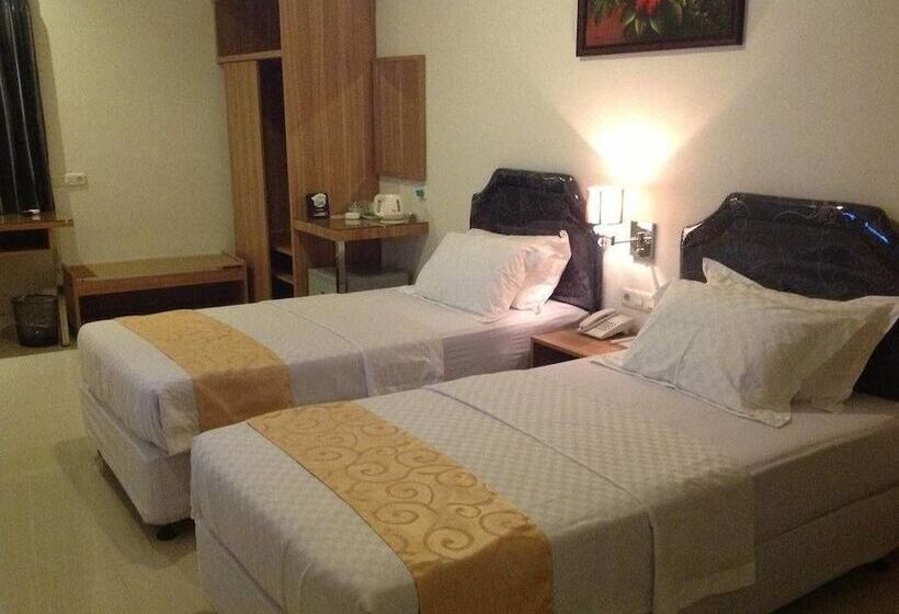 ホテル Pacific Makassar