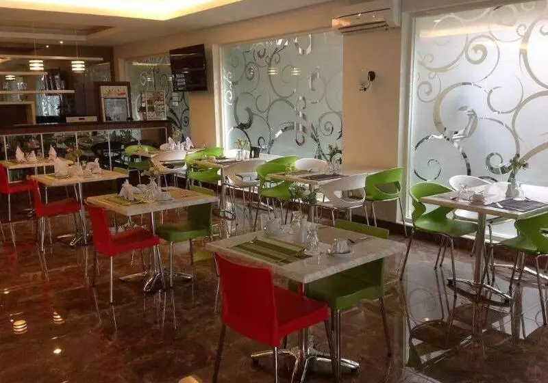 Otel Pacific Makassar