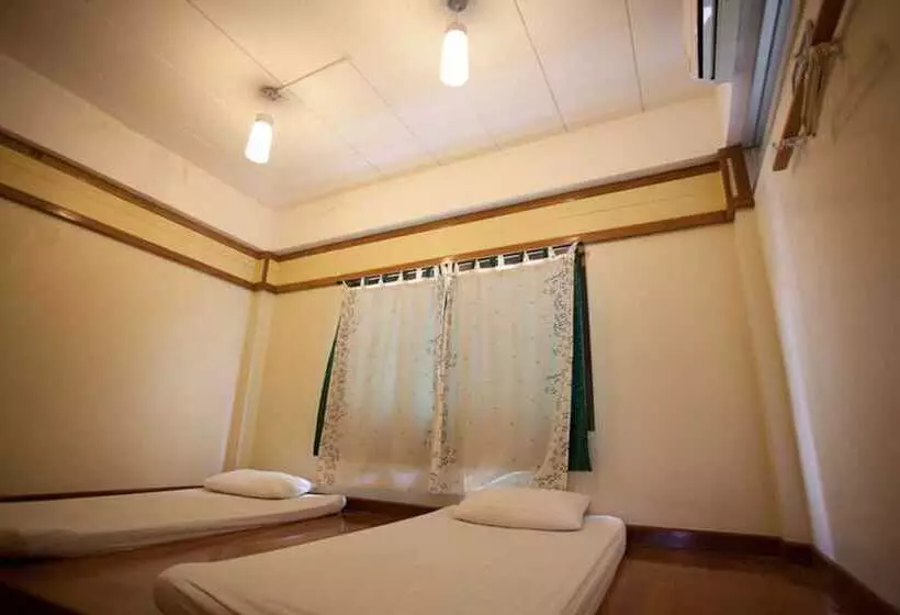 Отель Ploy Palace