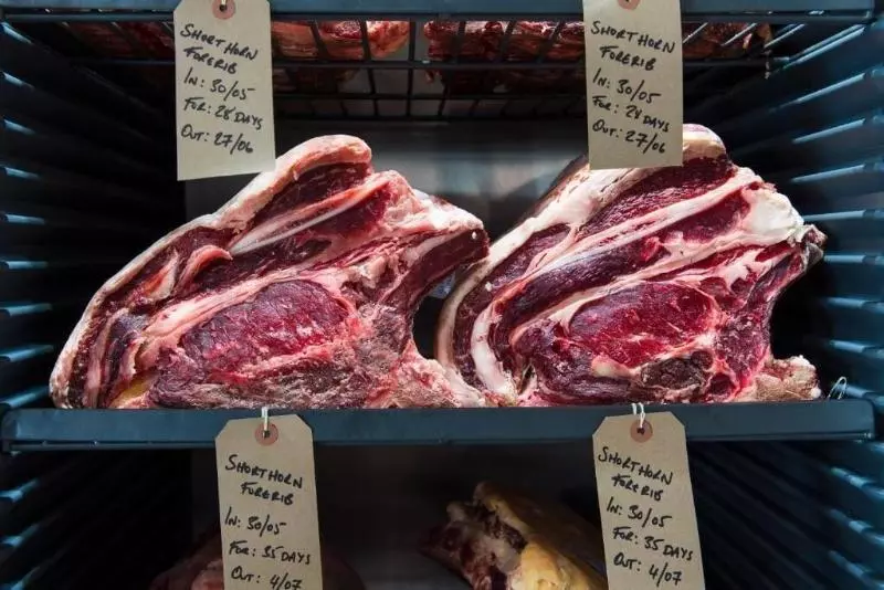 هتل The Porterhouse Grill & Rooms