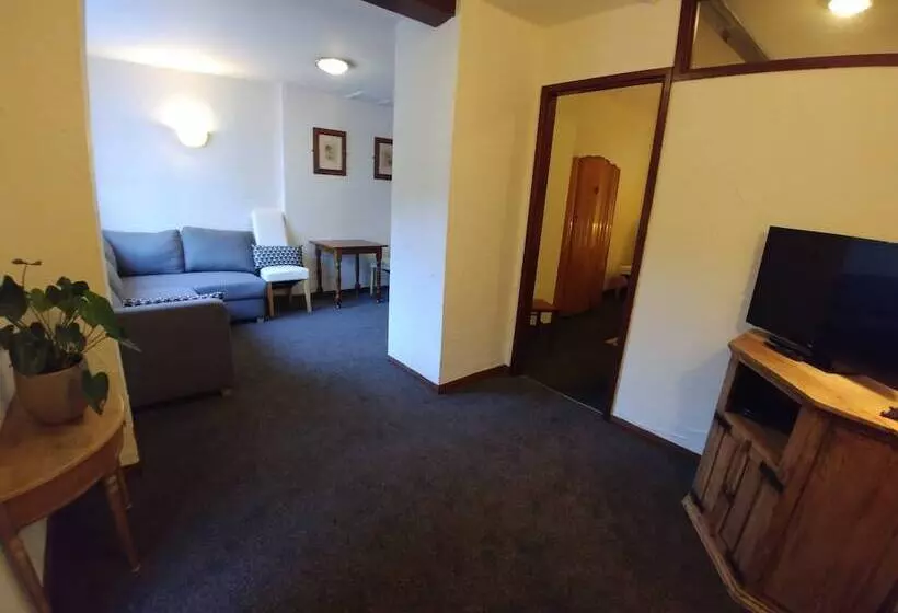 Hotelli The Snake Pass Inn