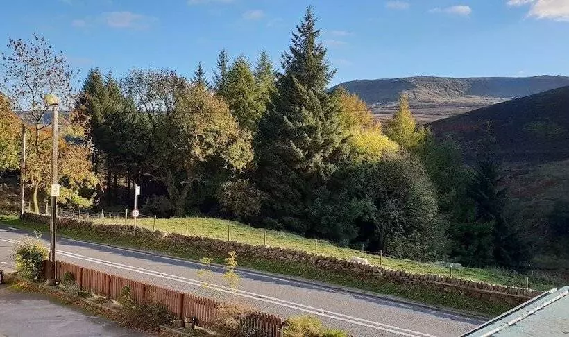 Hotelli The Snake Pass Inn