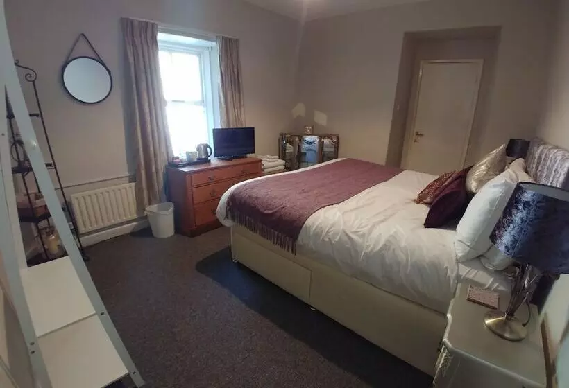 Hotelli The Snake Pass Inn