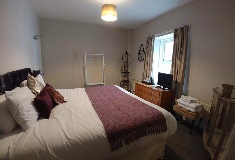 Hotelli The Snake Pass Inn