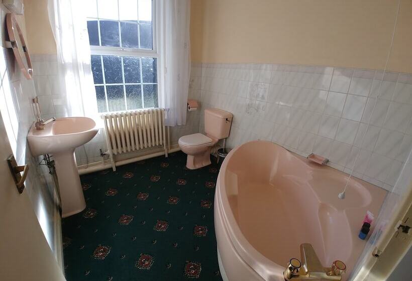 Отель The Snake Pass Inn