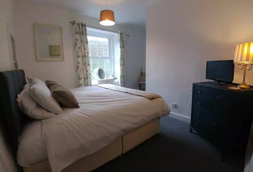 Hotelli The Snake Pass Inn