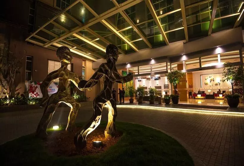 Hotel The Waterfront