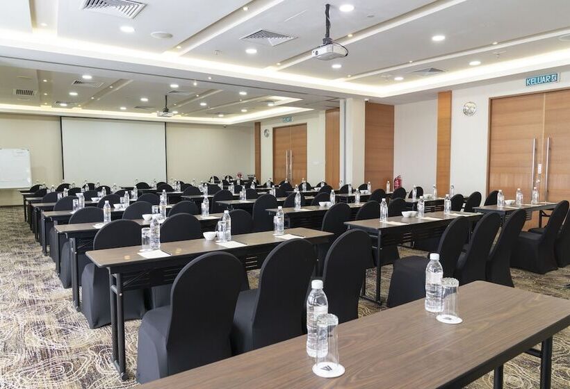 فندق The Waterfront