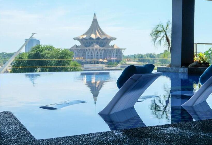 فندق The Waterfront