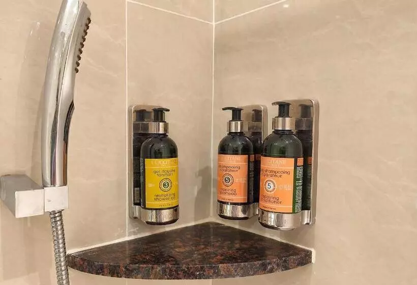 Hotel The Waterfront