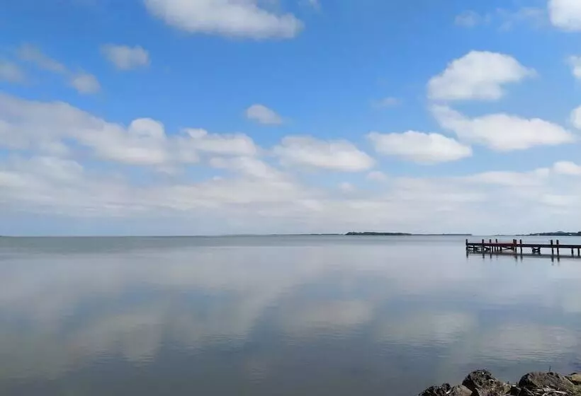 Pension The Red Hut Inn