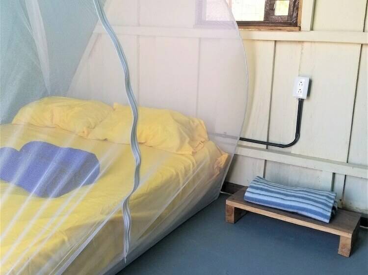 Cabanas Rusticas Hostel