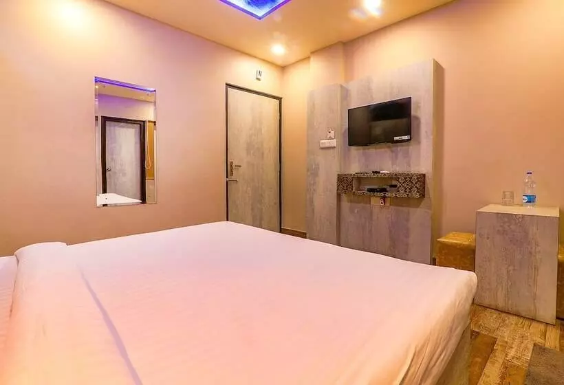 Fabhotel Rudra Inn & Cafe I