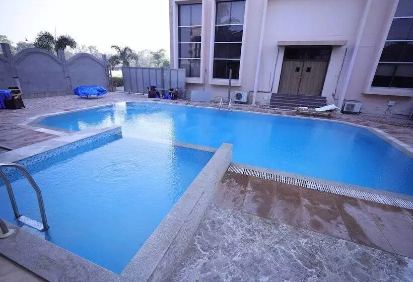 ホテル Kaushal International