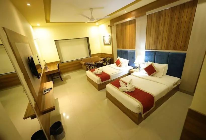 ホテル Kaushal International