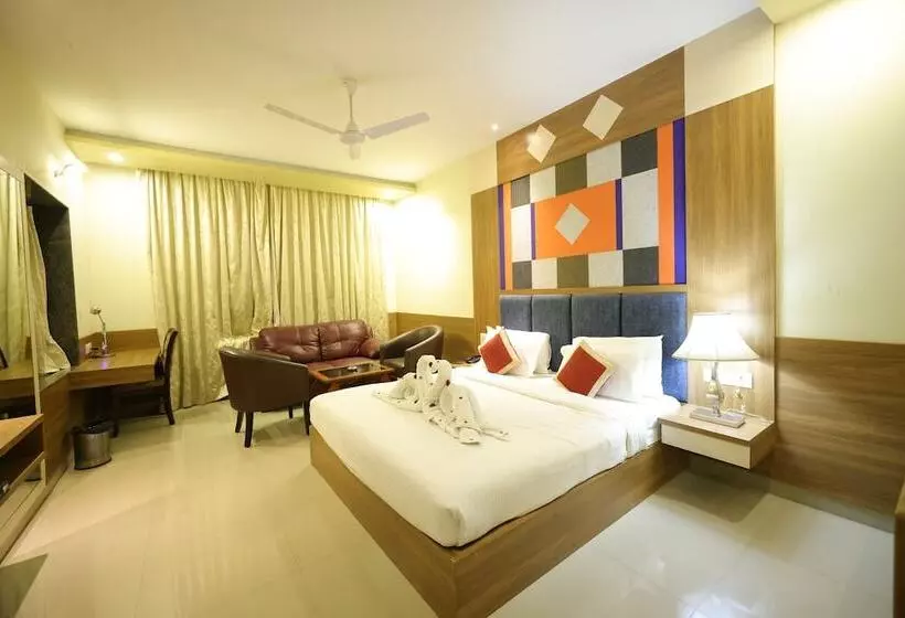 ホテル Kaushal International