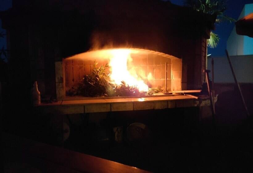 Пансион Apartments Snježana Carev