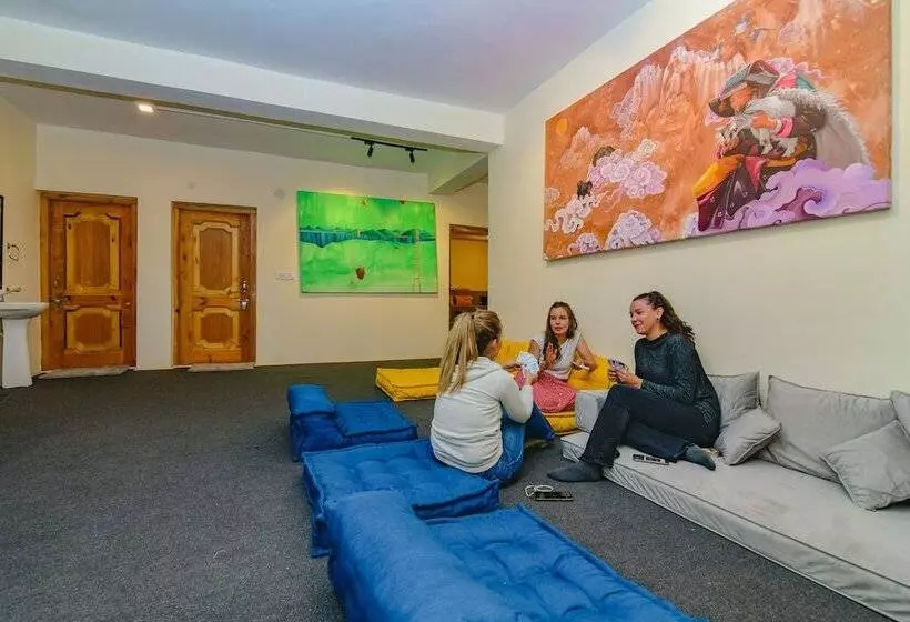 Raybo Hostel