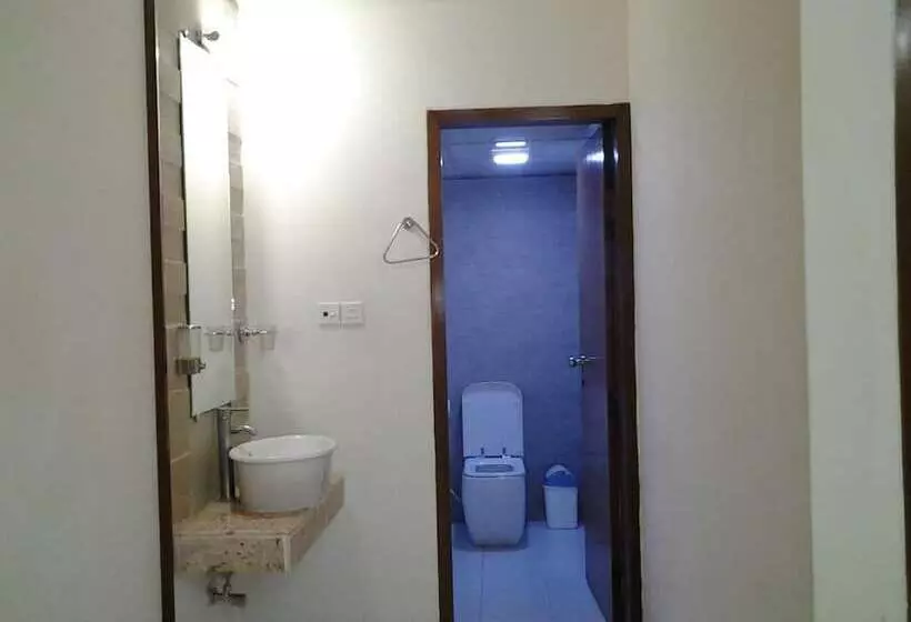 تختخواب و صبحانه Naas Serviced Apartments