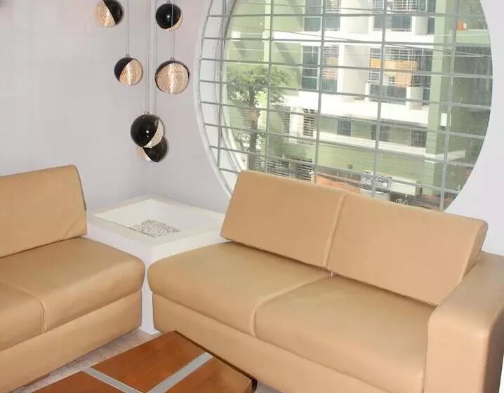 تختخواب و صبحانه Naas Serviced Apartments