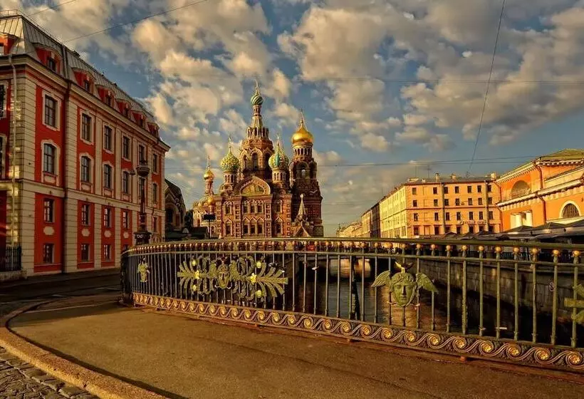 ホテル Griboedov House