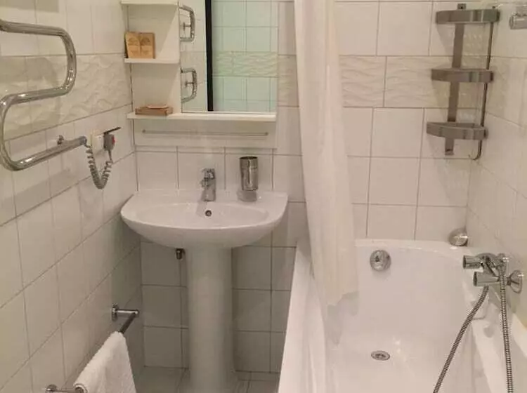 ホテル Griboedov House