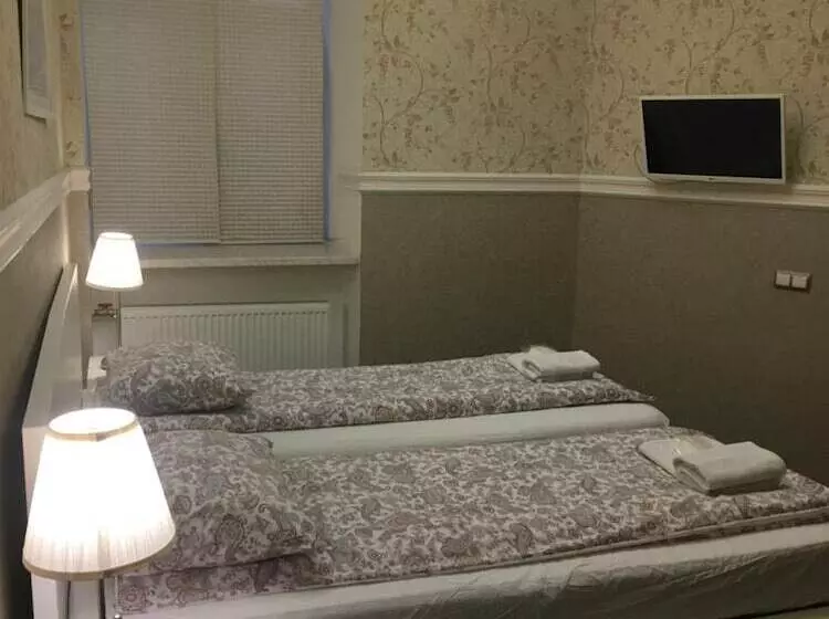 ホテル Griboedov House