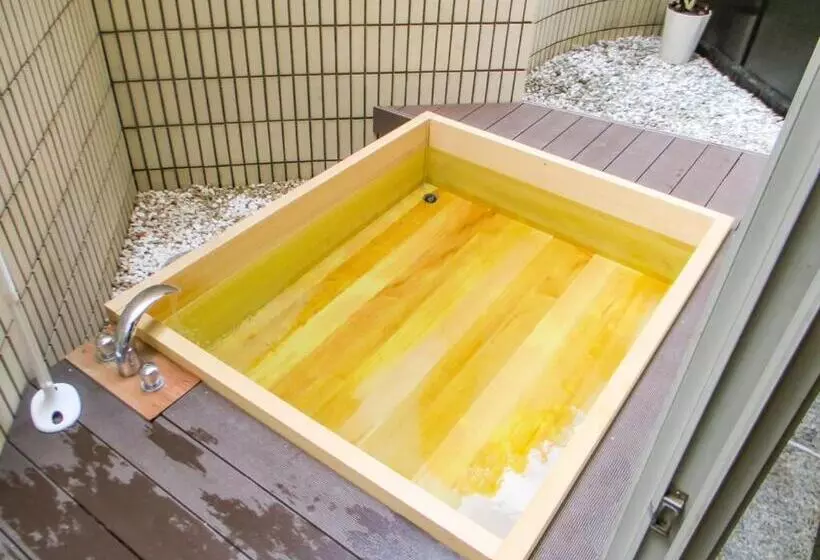 בית מלון כפרי Livemax Resort Setouchi Seafront