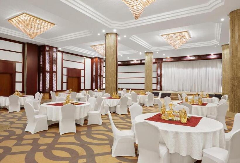 Отель Makarem Mina